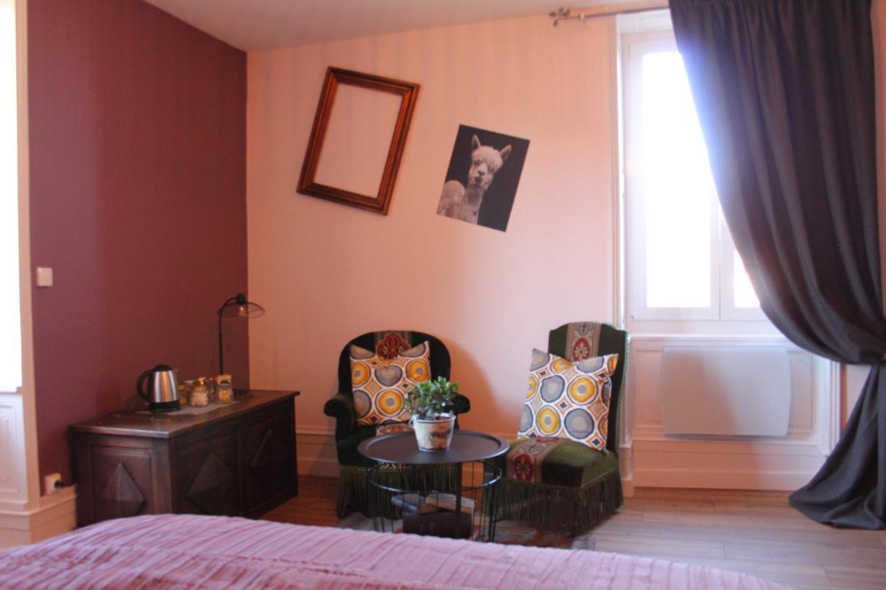 Le Manoir De Cocelle Bed & Breakfast Paris-lʼHôpital Екстериор снимка