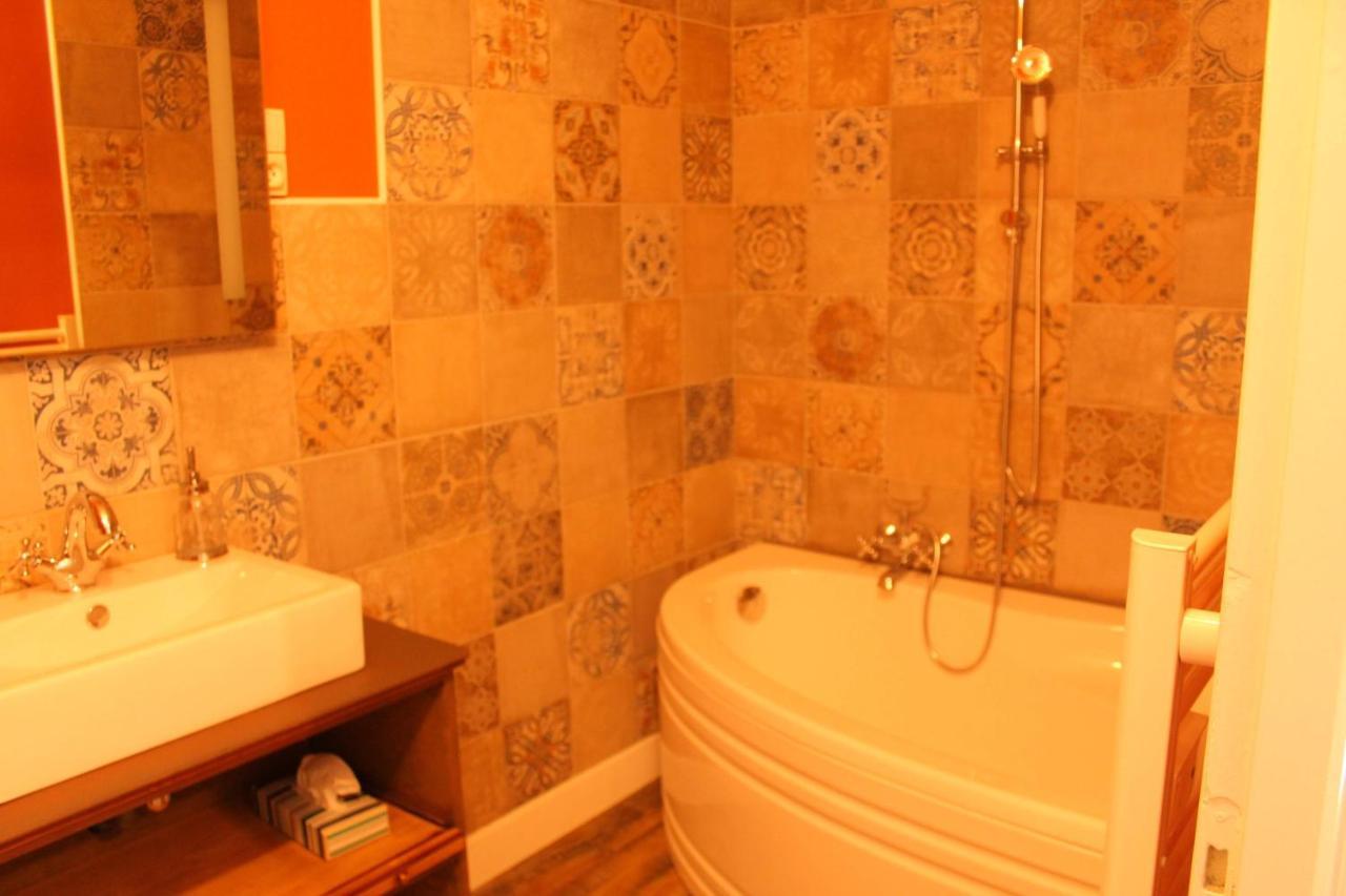 Le Manoir De Cocelle Bed & Breakfast Paris-lʼHôpital Екстериор снимка